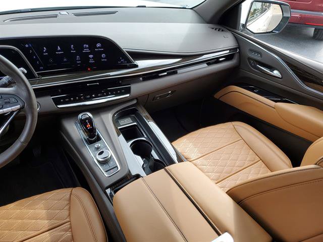 Certified 2023 Cadillac Escalade Premium Luxury AWD/4WD image 40