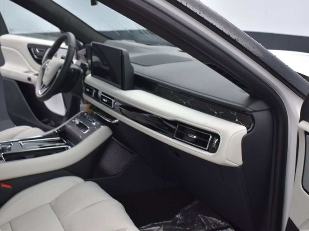 New 2026 Lincoln Aviator Black Label w/ Dynamic Handling Package image 18