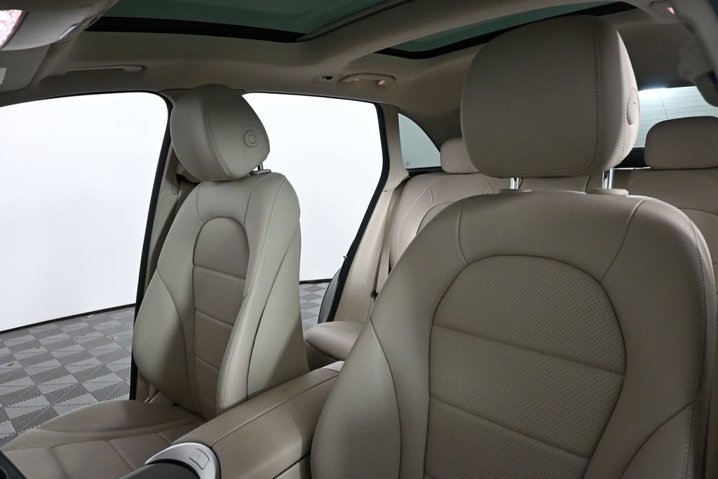 Certified 2022 Mercedes-Benz GLC 300 image 5