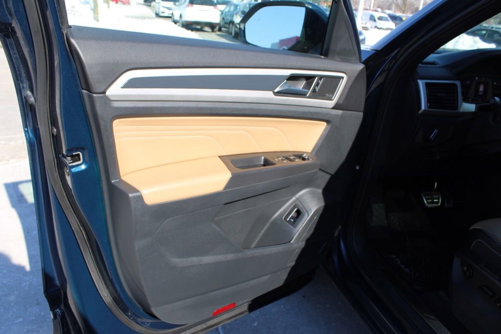 Used 2022 Volkswagen Atlas Cross Sport SEL Premium R-Line image 20