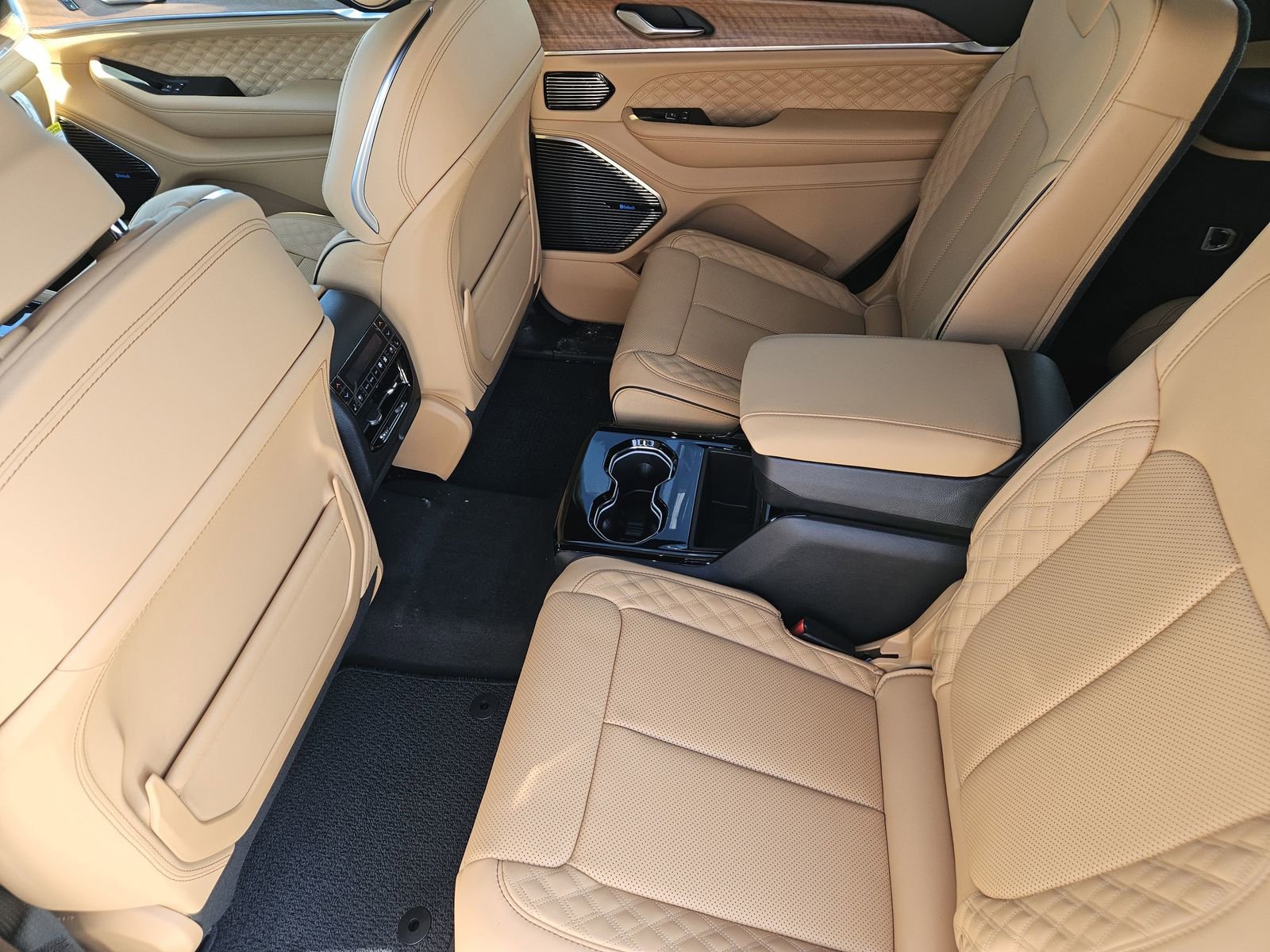 New 2026 Jeep Grand Cherokee L Summit image 27