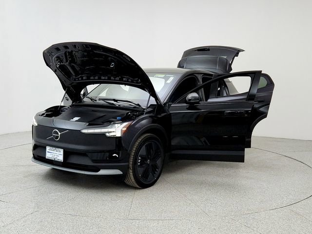 New 2026 Volvo EX30 Cross Country Ultra w/ Protection Package Premier image 9