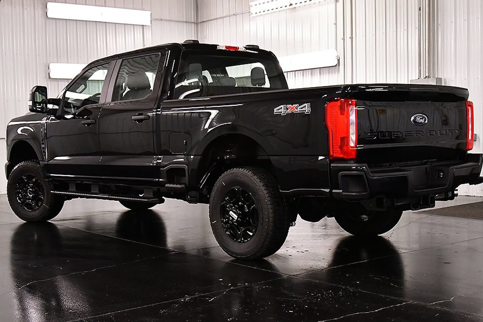 New 2026 Ford F250 XL w/ STX Appearance Package AWD/4WD image 5