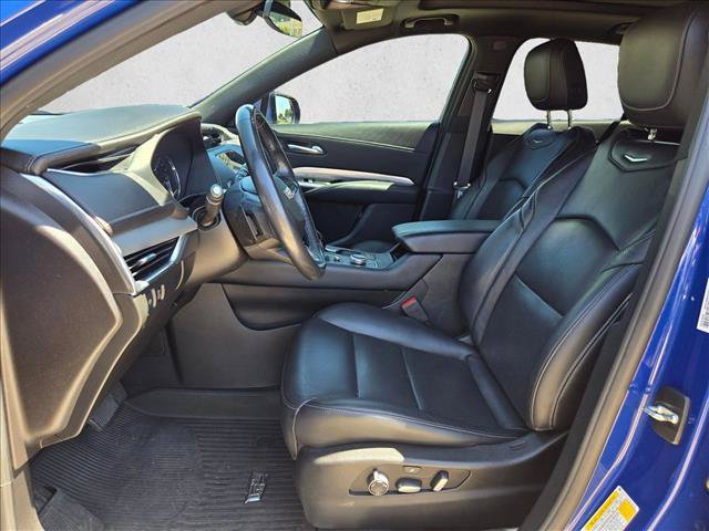 Used 2021 Cadillac XT4 Premium Luxury FWD image 16