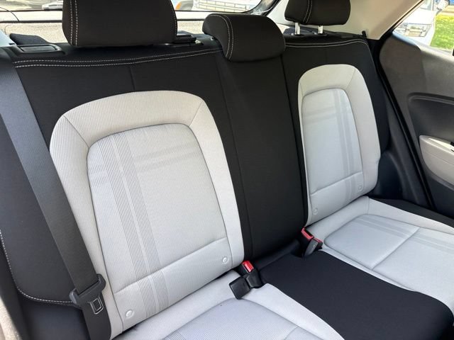 Used 2023 Hyundai Venue SEL FWD image 24