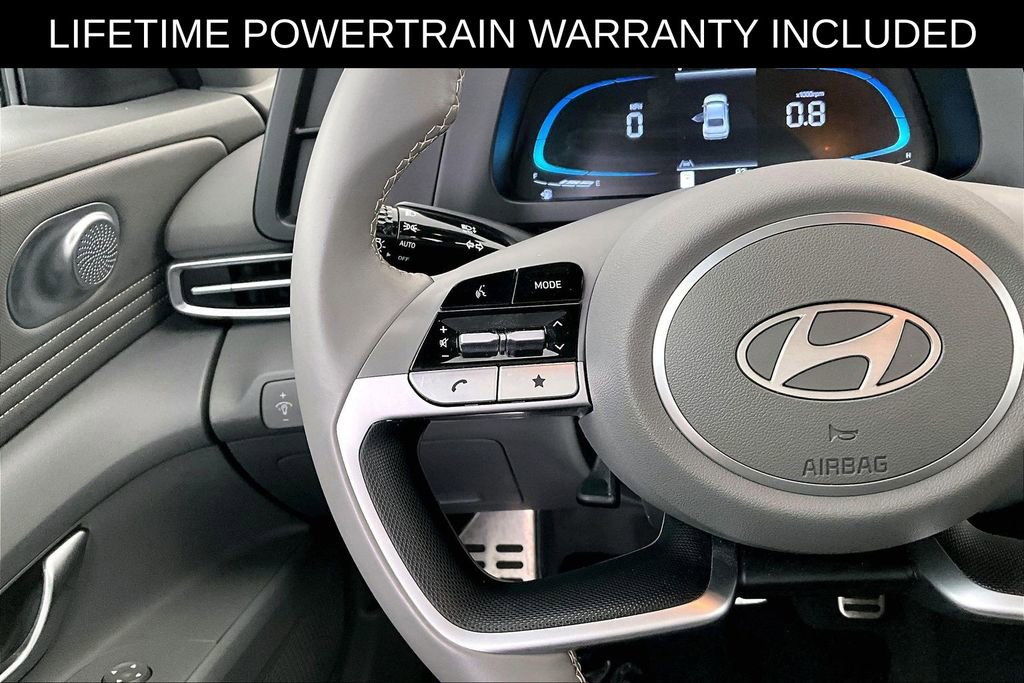 Used 2025 Hyundai Elantra Sport image 21