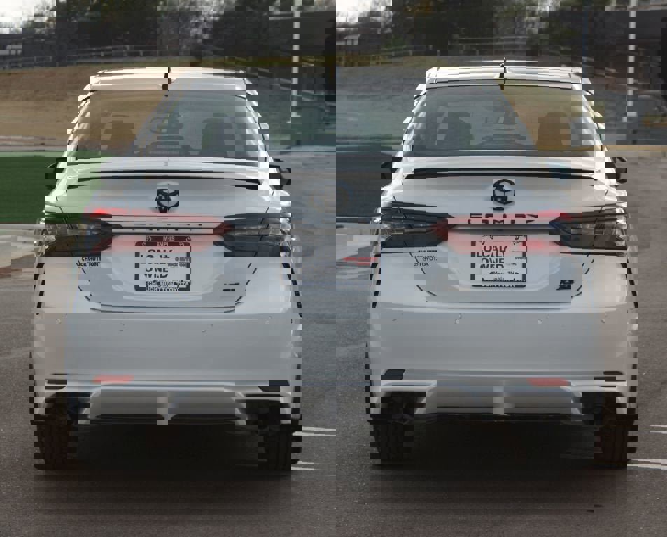 Used 2021 Toyota Camry XSE w/ Navigation Package image 3