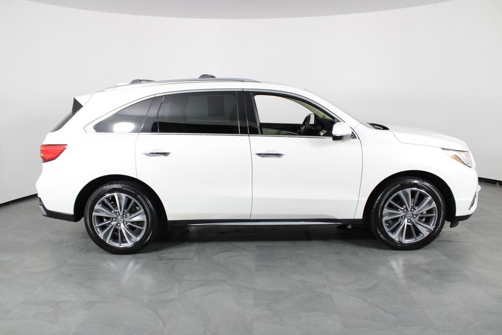 Used 2017 Acura MDX w/ Technology Package AWD/4WD image 11