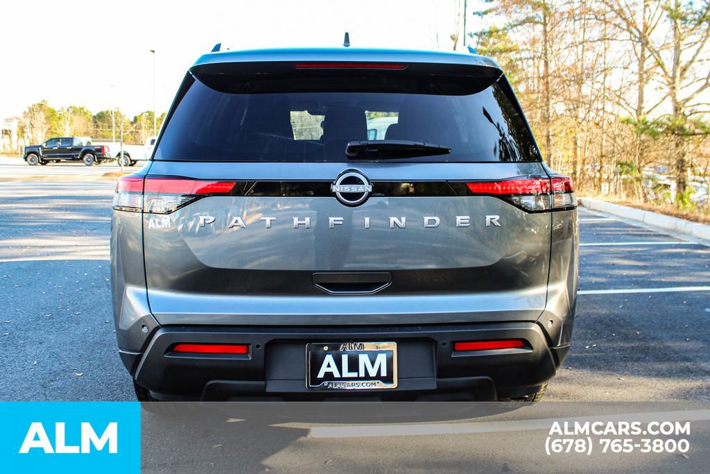 Used 2025 Nissan Pathfinder SV image 11
