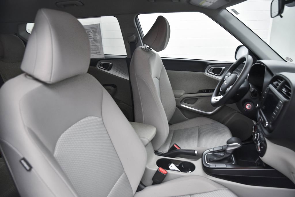 Used 2024 Kia Soul LX image 14