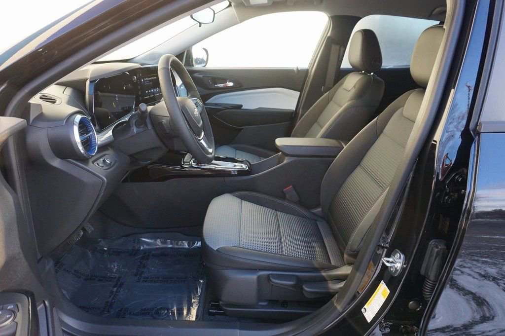 New 2026 Chevrolet Trax LT w/ Driver Confidence Package image 10