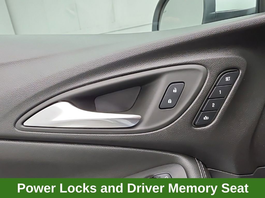 Used 2025 Buick Encore GX Avenir w/ Avenir Technology Package AWD/4WD image 22