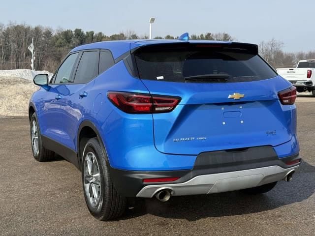 Used 2025 Chevrolet Blazer LT AWD/4WD image 6