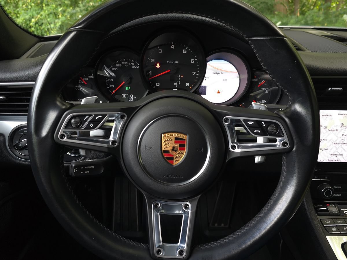 Used 2018 Porsche 911 Carrera RWD image 31