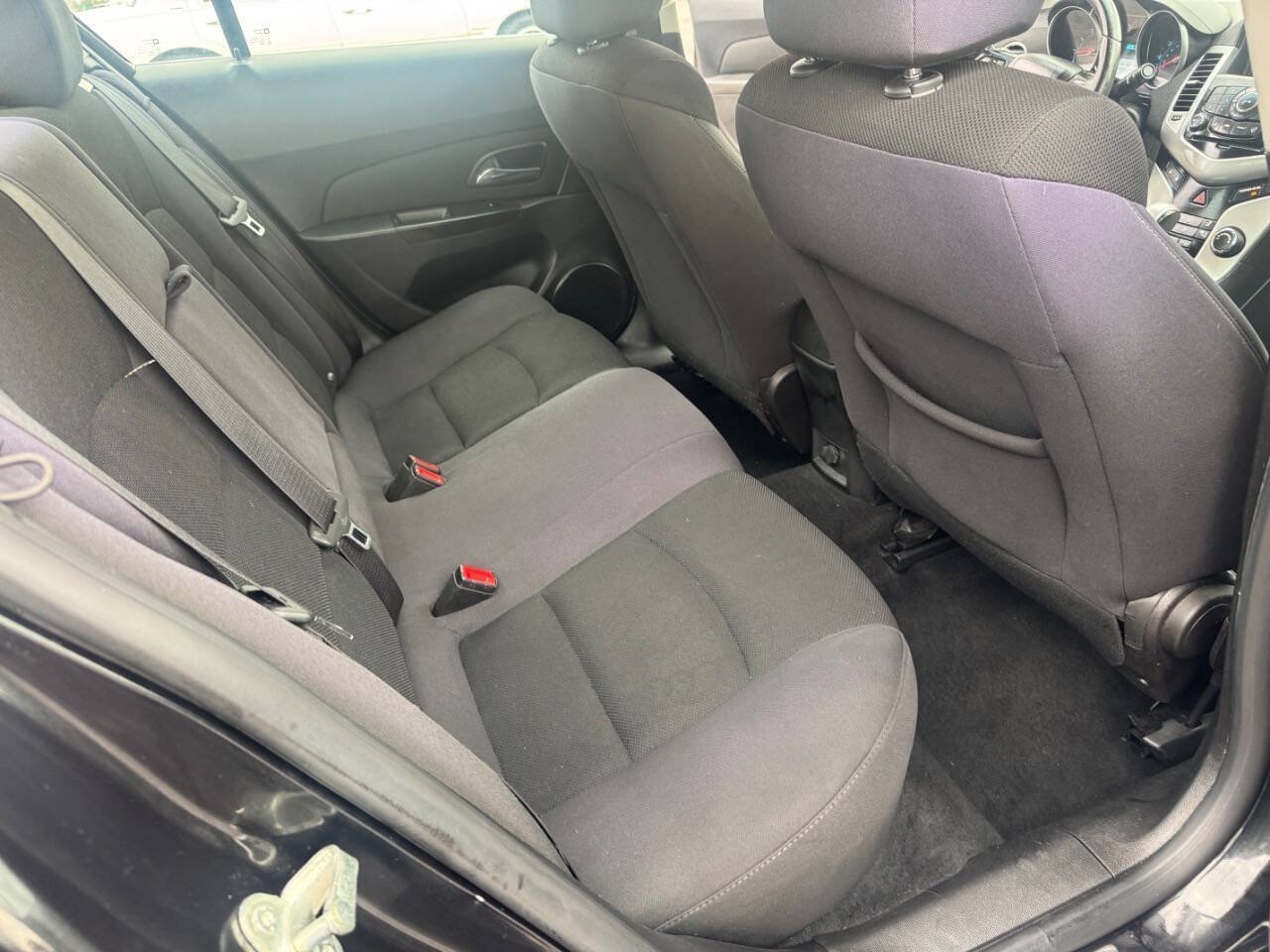 Used 2014 Chevrolet Cruze LT w/ Technology Package FWD image 29