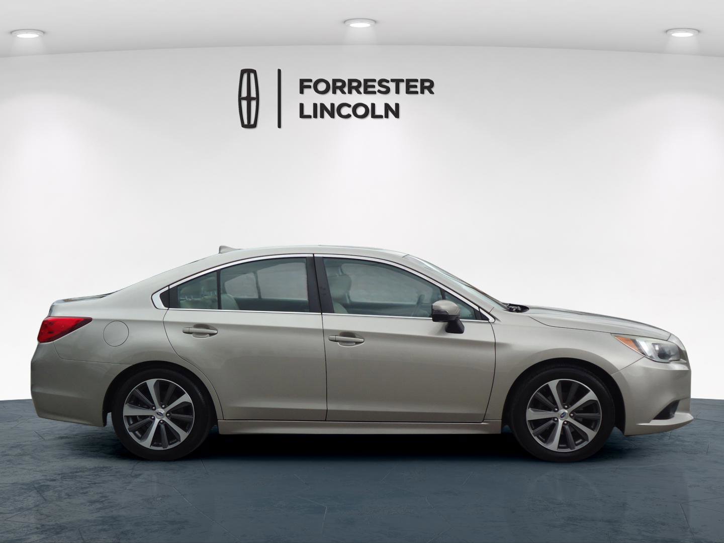 Used 2016 Subaru Legacy 2.5i Limited AWD/4WD image 2