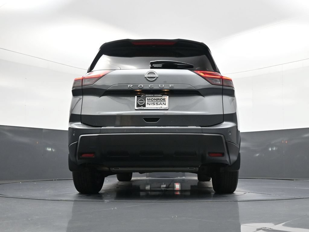 Certified 2026 Nissan Rogue SV FWD image 24