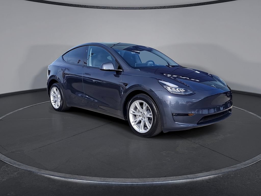 Used 2023 Tesla Model Y Long Range AWD/4WD image 2