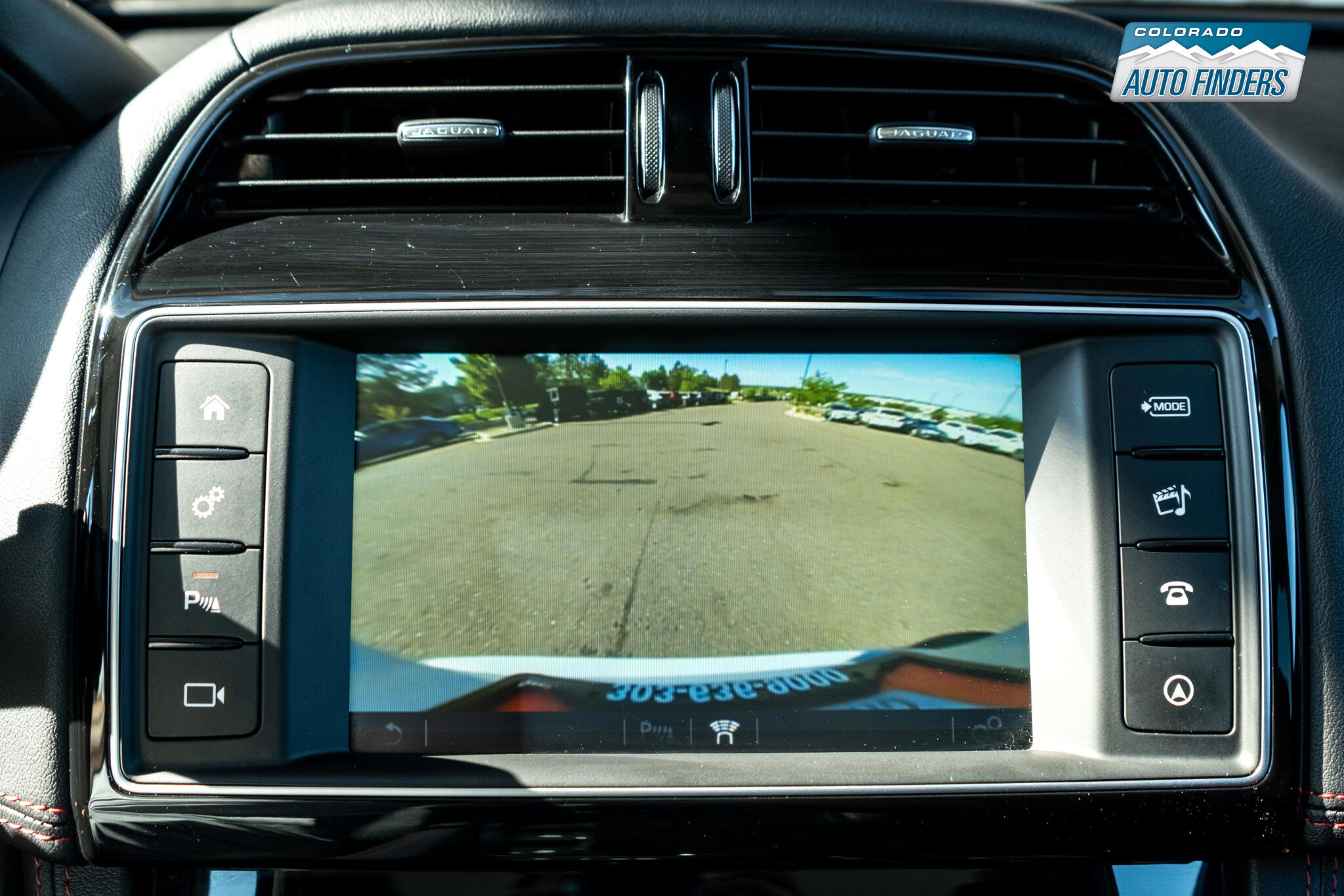 Used 2018 Jaguar F-PACE R-Sport image 15