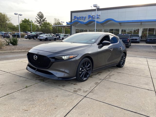 Used 2021 MAZDA MAZDA3 Hatchback w/Premium Plus Pkg image 4