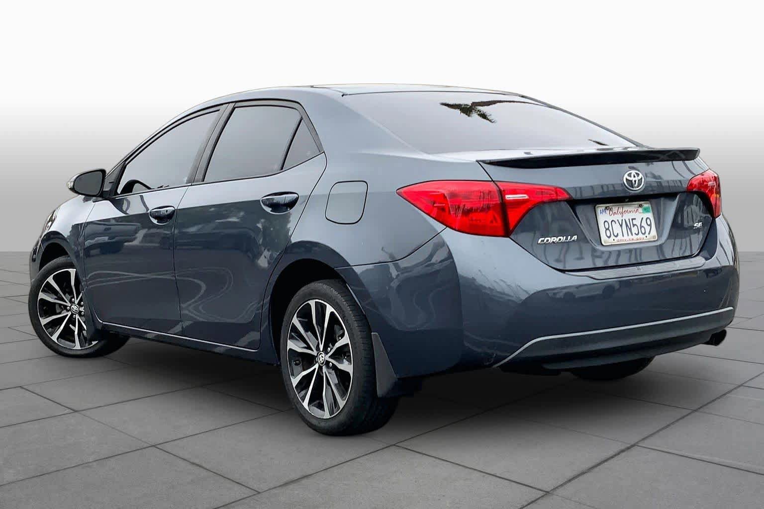 Used 2018 Toyota Corolla SE FWD image 11