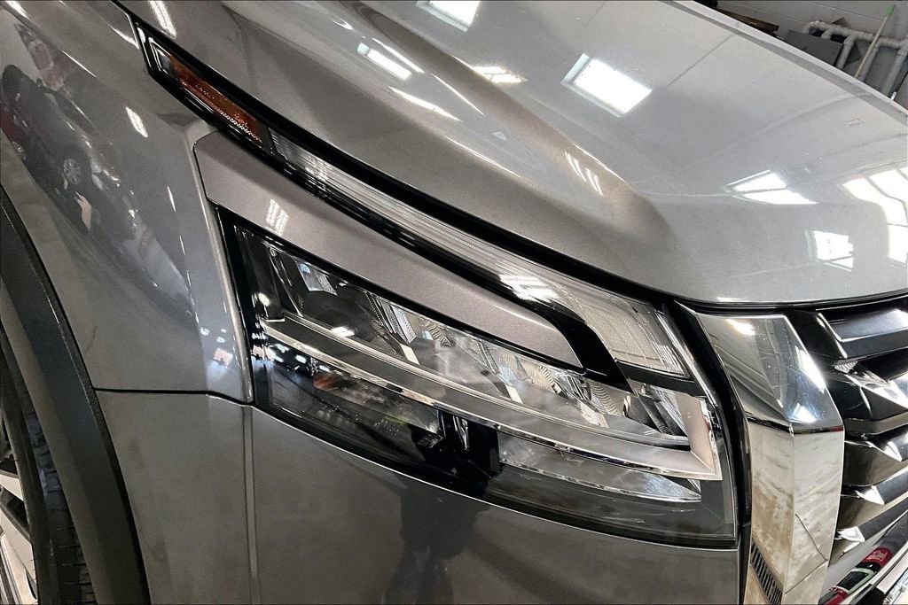 Certified 2023 Nissan Pathfinder SL image 28