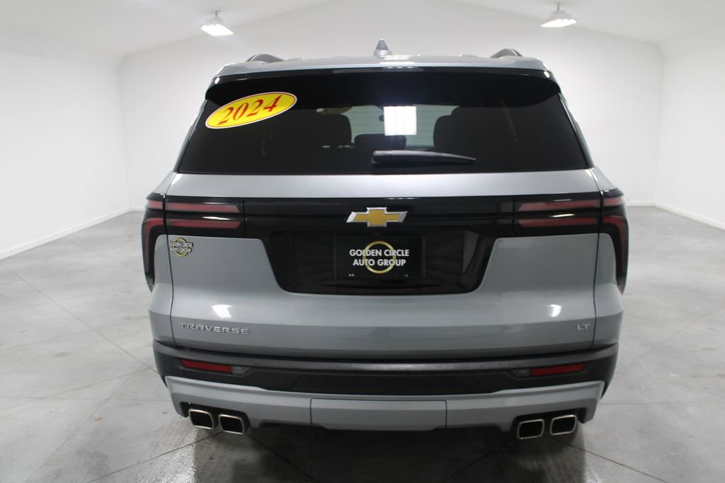 Used 2024 Chevrolet Traverse LT image 8