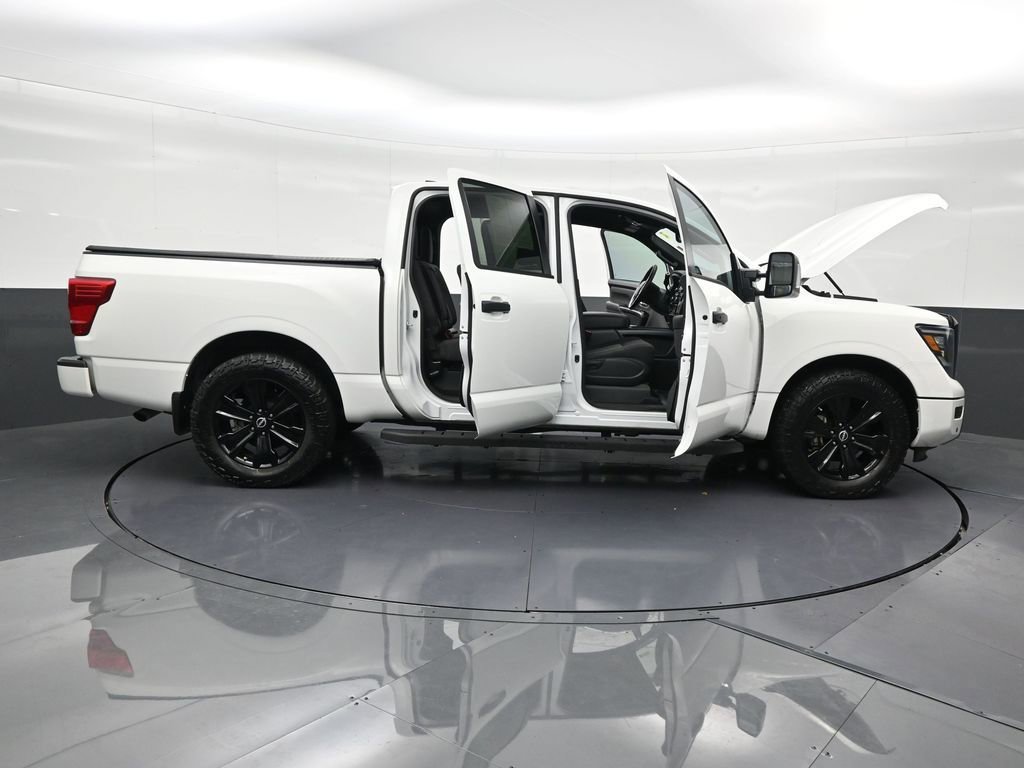 Used 2023 Nissan Titan SV w/ SV Convenience Package image 33