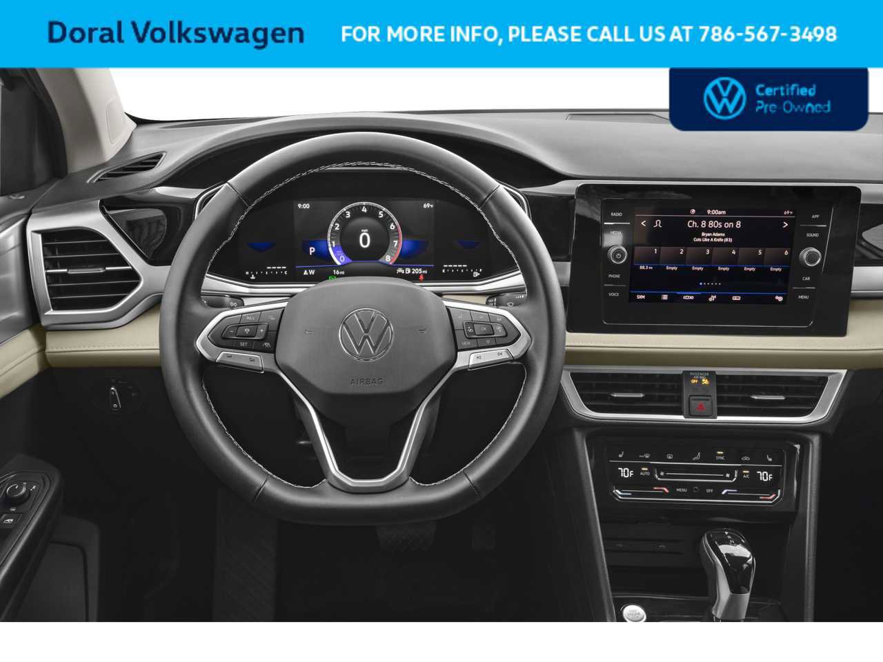 Used 2025 Volkswagen Taos SE FWD image 4