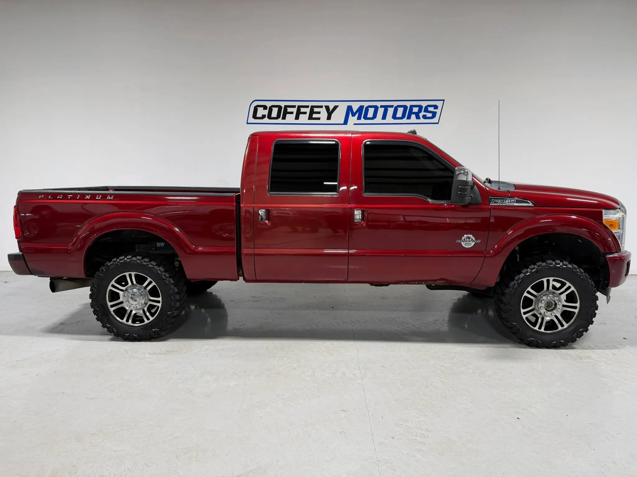 Used 2015 Ford F350 Platinum w/ FX4 Off-Road Package image 7