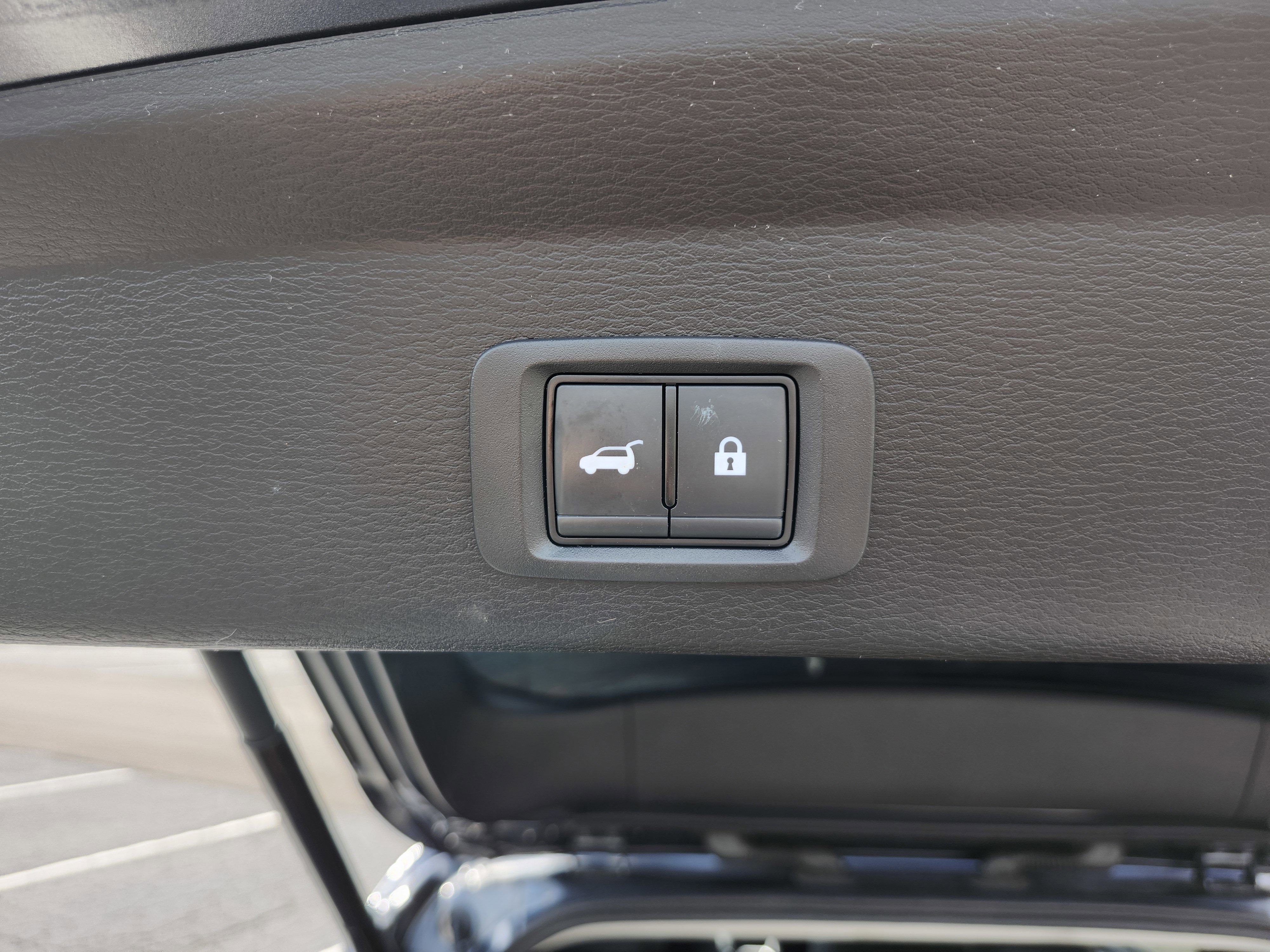 Used 2025 Mitsubishi Outlander SE AWD/4WD image 27