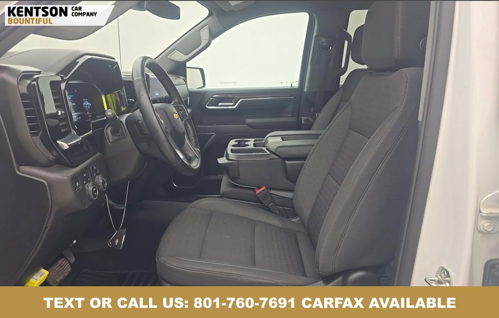 Used 2025 Chevrolet Silverado 1500 LT w/ Work Truck Package AWD/4WD image 4