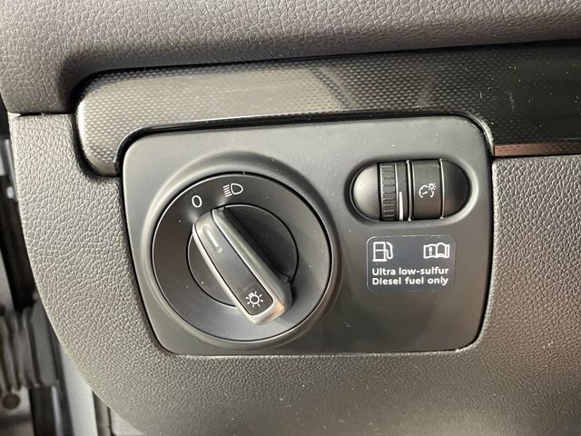 Used 2011 Volkswagen Jetta TDI FWD image 13