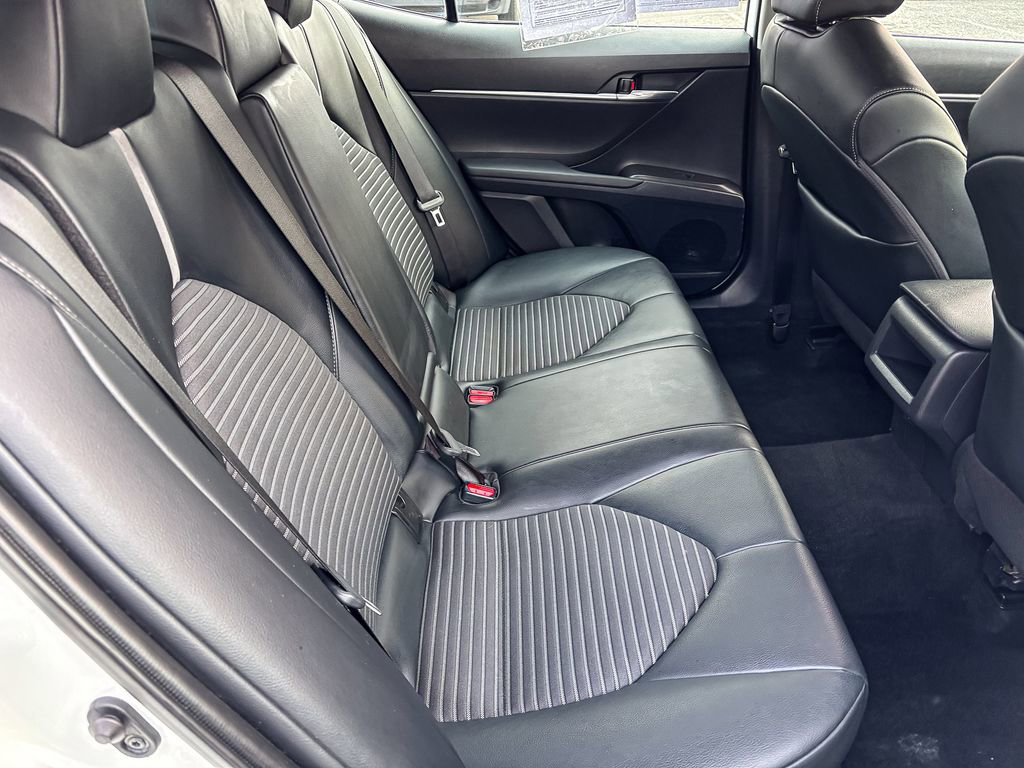 Used 2022 Toyota Camry SE image 37