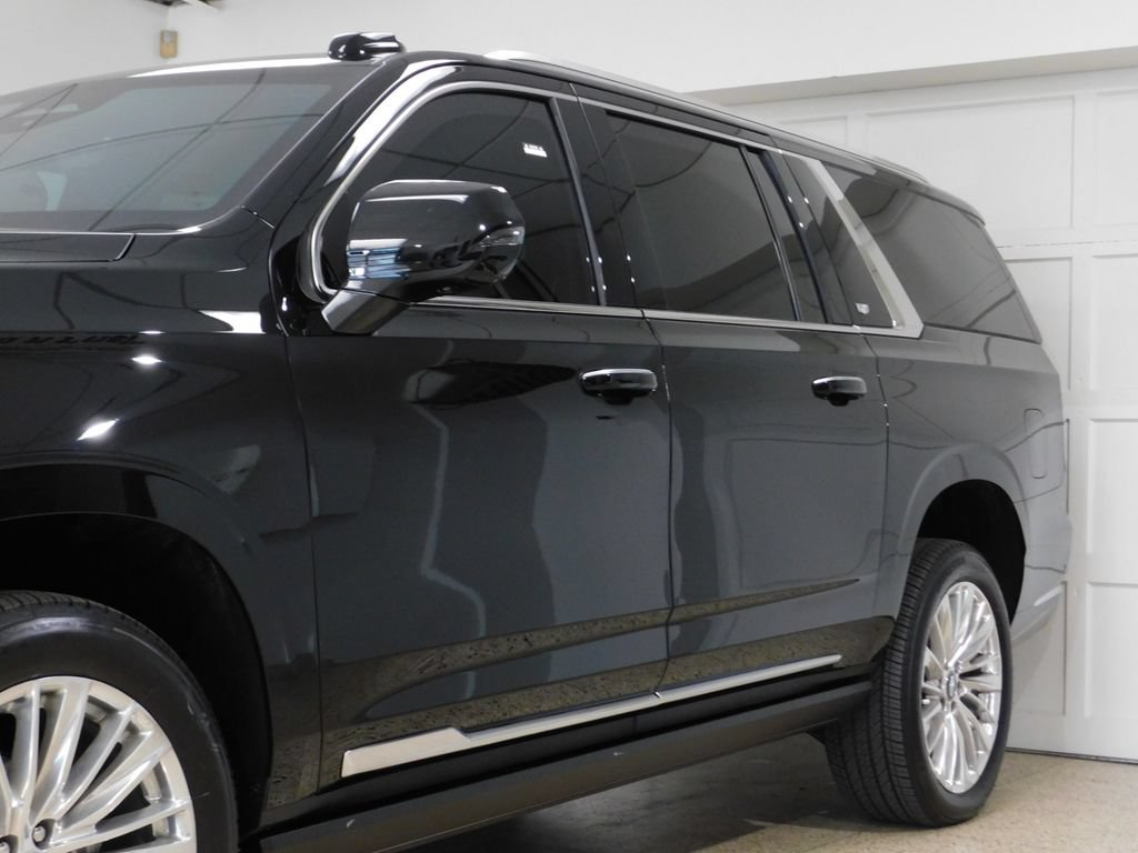 Used 2026 Cadillac Escalade ESV Luxury AWD/4WD image 20