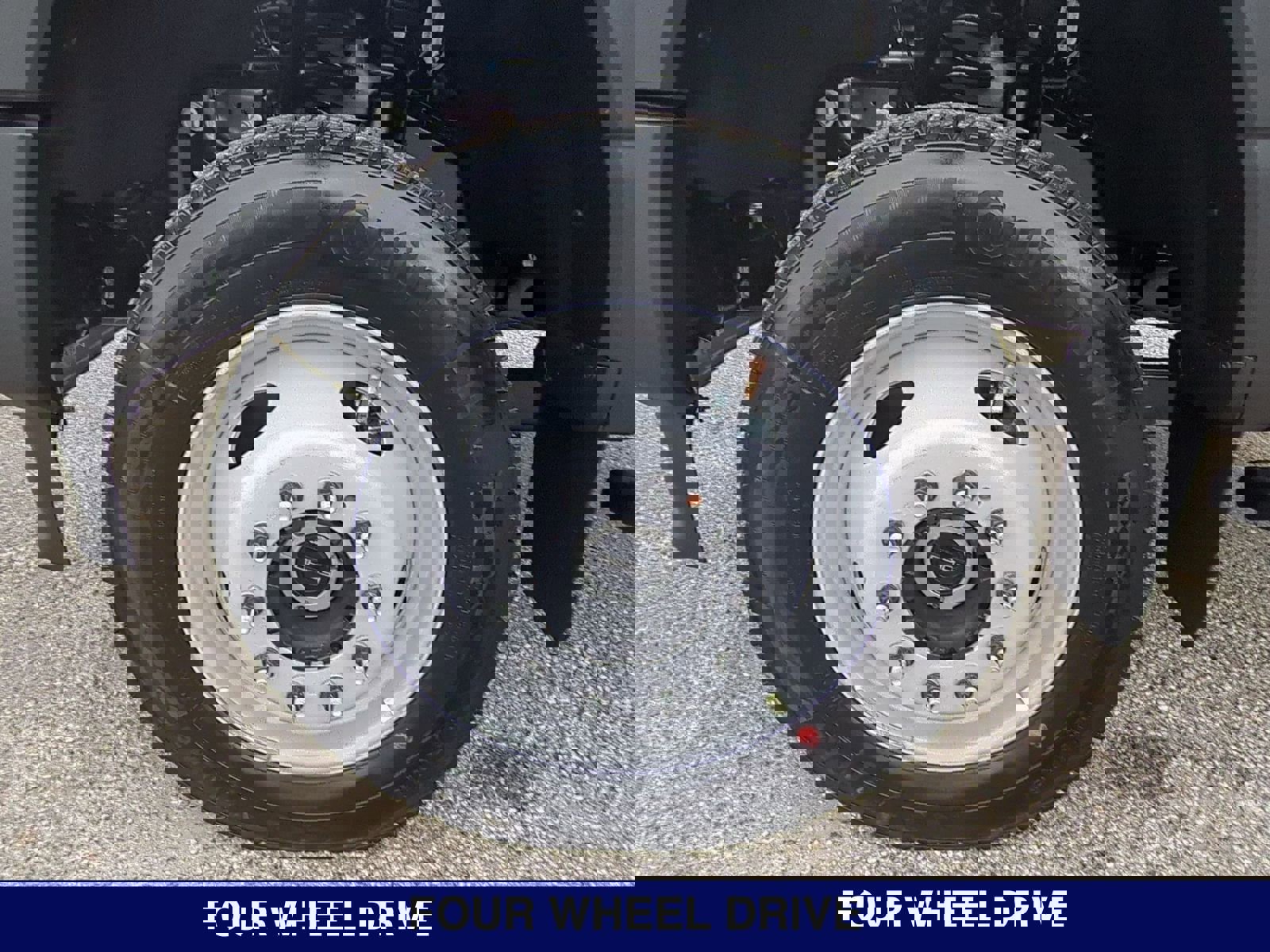 New 2024 Ford F550 4x4 Regular Cab Super Duty image 25