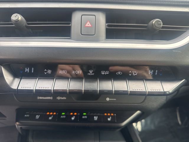 Used 2020 Lexus UX 200 w/ Premium Package image 24