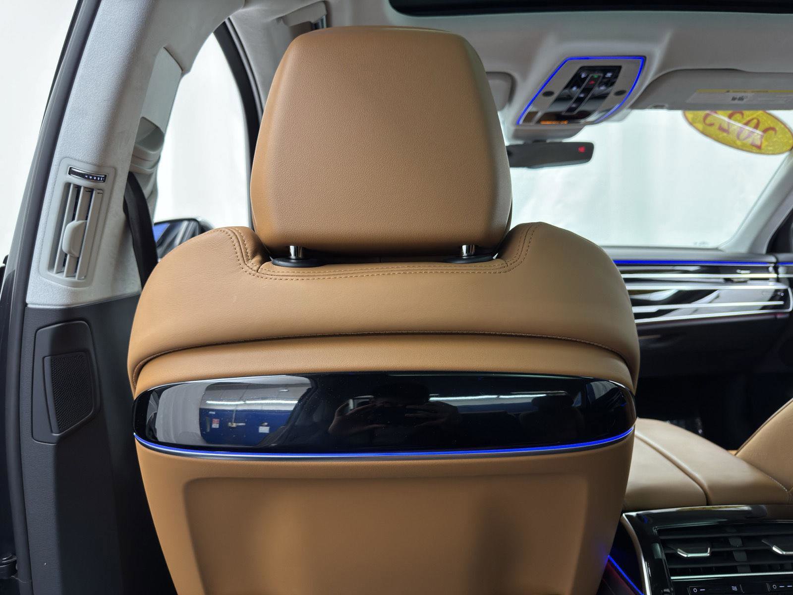 Used 2023 Audi S8 w/ S8 Comfort Plus Package image 37