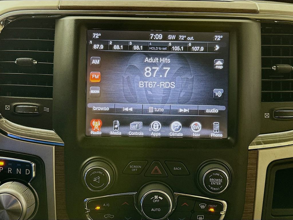 Used 2017 RAM 1500 Laramie image 18