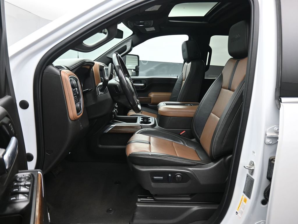 Used 2022 Chevrolet Silverado 2500 High Country w/ Safety Package II image 12
