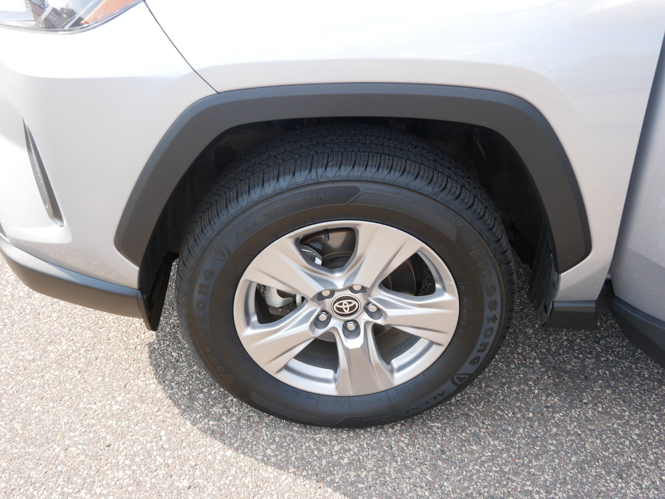 Used 2025 Toyota RAV4 XLE AWD/4WD image 15