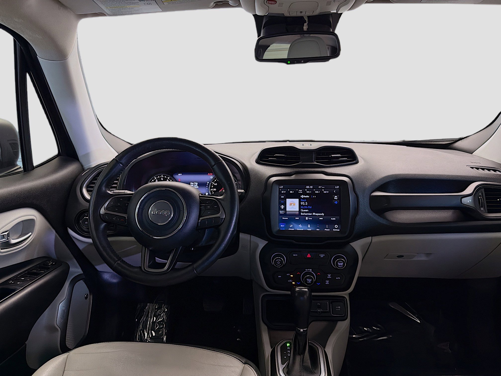 Used 2019 Jeep Renegade Limited w/ UConnect 8.4 Nav Group image 15