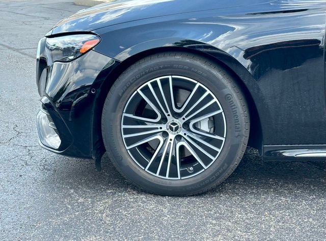 Used 2025 Mercedes-Benz E 350 4MATIC Sedan image 9