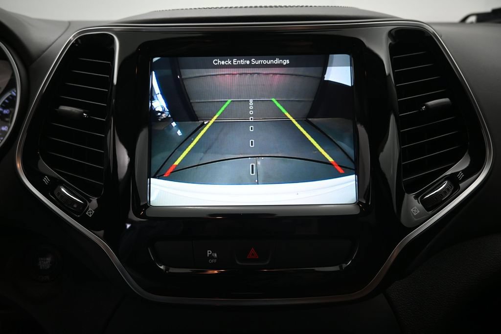 Used 2019 Jeep Cherokee Overland AWD/4WD image 20