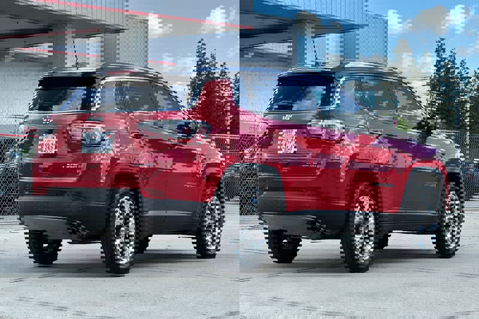 Used 2018 Jeep Compass Limited w/ Navigation Group image 3