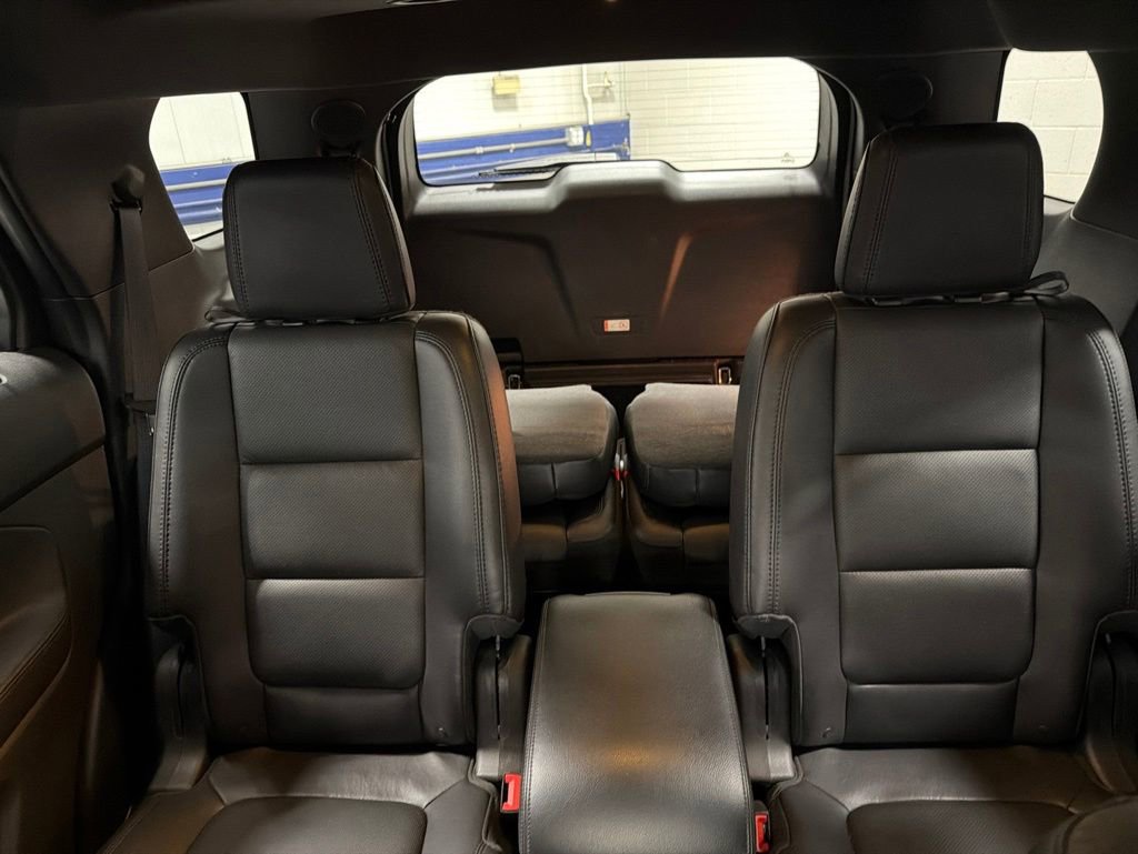 Used 2014 Ford Explorer Limited w/ Equipment Group 302A AWD/4WD image 13