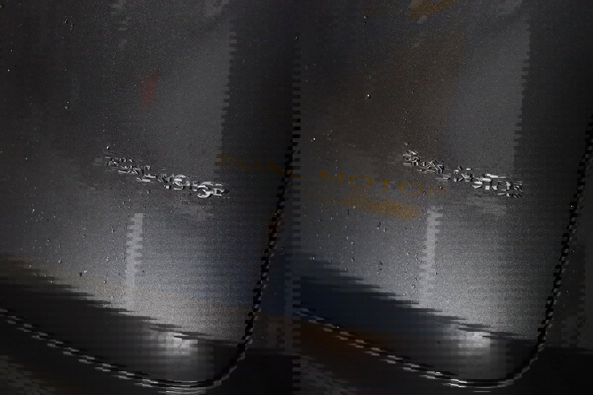 Used 2022 Tesla Model Y Long Range image 42