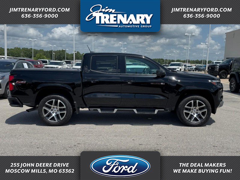 Used 2024 Chevrolet Colorado Z71 w/ Z71 Convenience Package 2