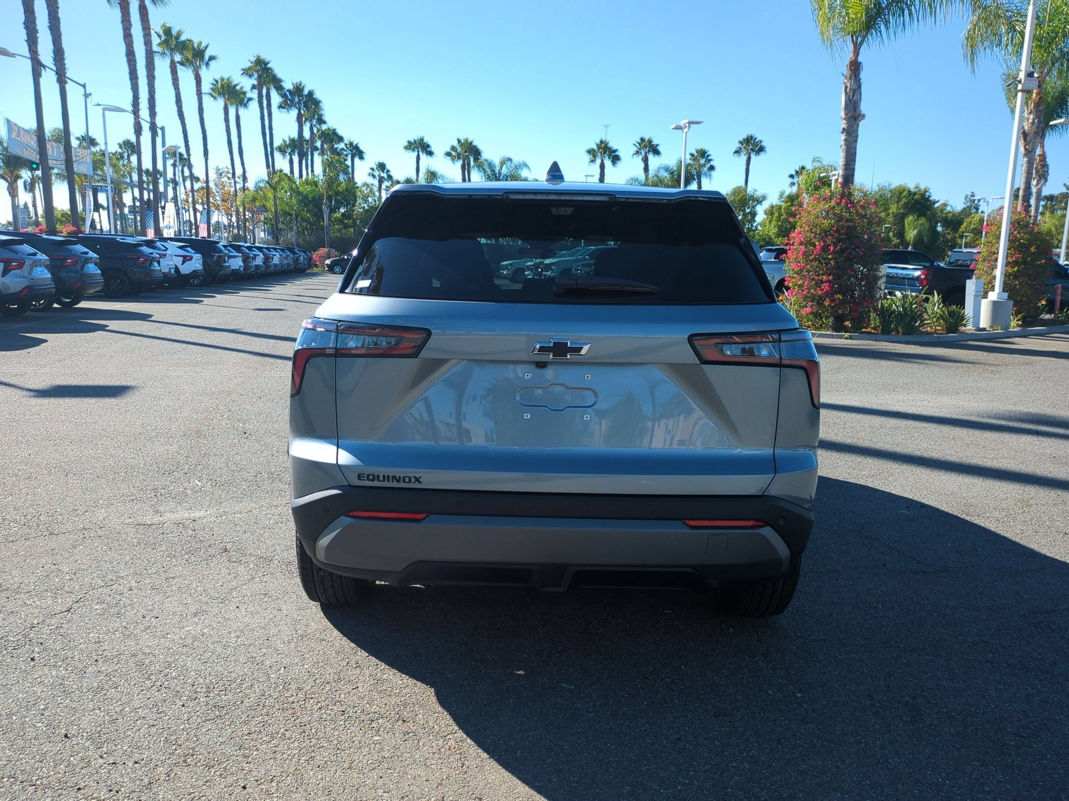 New 2027 Chevrolet Equinox LT w/ Safety and Technology Package FWD image 4