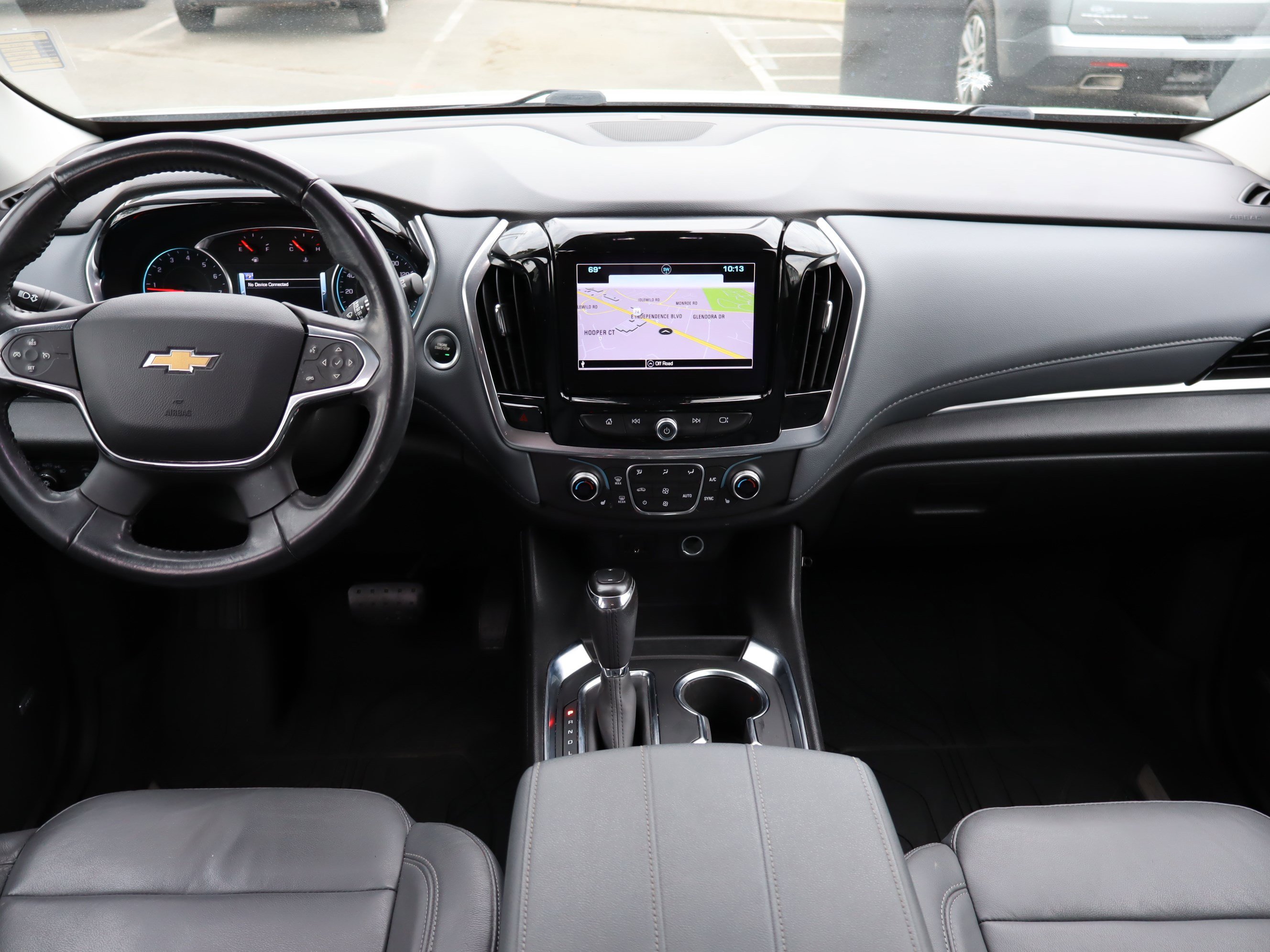 Used 2019 Chevrolet Traverse LT w/ LT Premium Package FWD image 14